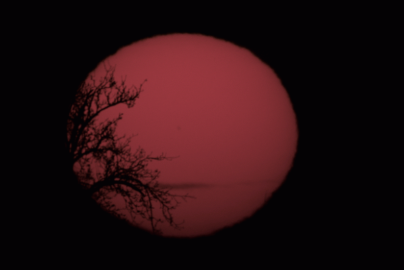 Zum Sonnenuntergang schwierig, den Fokus zu finden merkur_m2.gif
